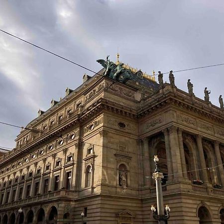 Sunny Flat In Center Of Prague Praga Exterior foto